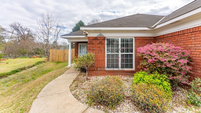 Foto del edificio - 5506 River Rock Ct