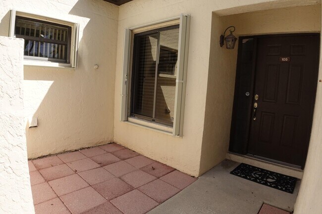 Building Photo - 10 Via de Casas Sur