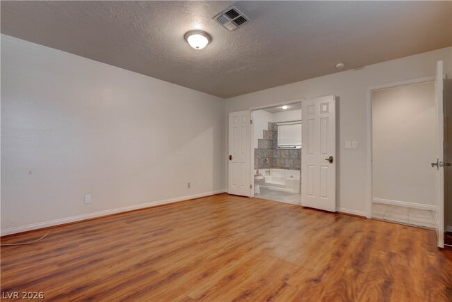 Foto del edificio - 3905 Landsdown Pl