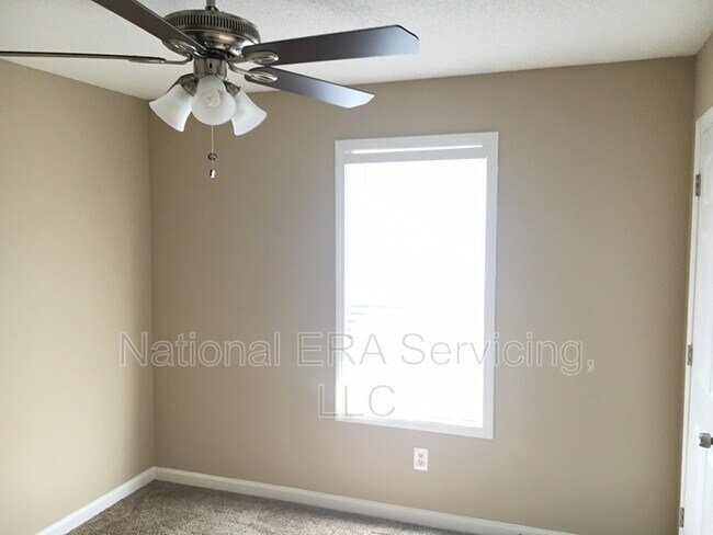 Foto del edificio - 753 Newport Dr