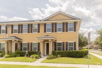 Building Photo - 403 Oasis Ln
