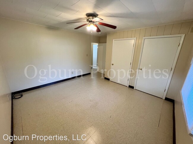 Foto del edificio - 3 br, 1 bath House - 3400 Harmon Road