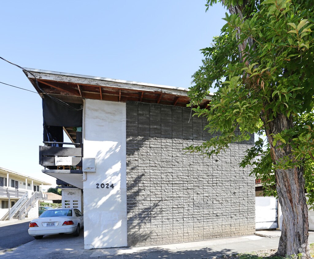Building Photo - 2024 Kapiolani Blvd