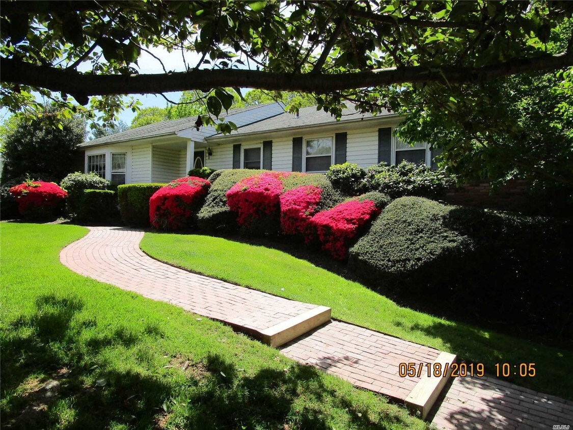 Primary Photo - 4 Briar Path