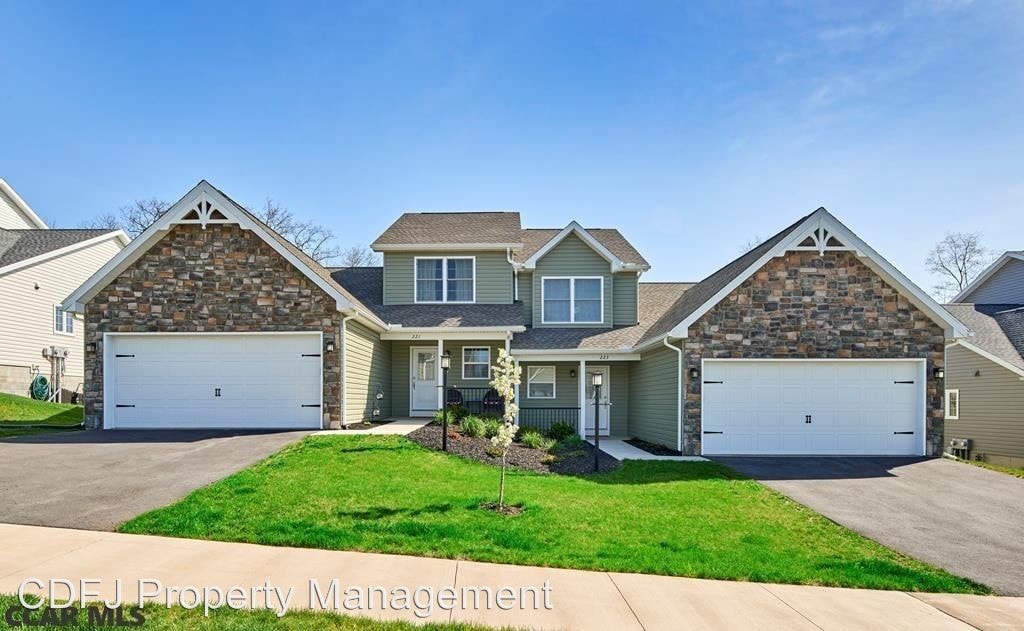 241251 Jonathan Ln, Bellefonte, PA 16823 Room for Rent in Bellefonte