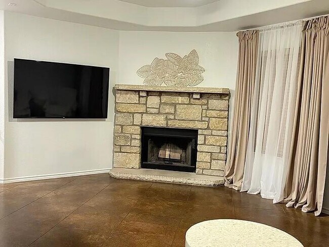 Foto del edificio - 430 Summit Ridge Dr N