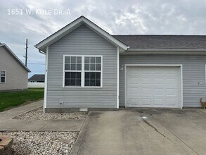 Building Photo - 1651 W Kole Dr