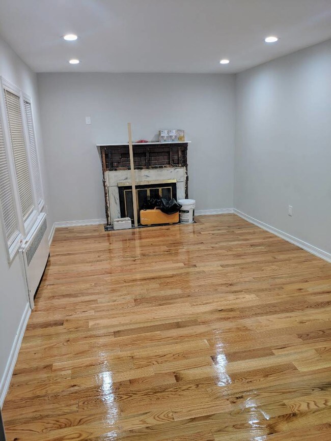 Building Photo - 109-21 192nd St