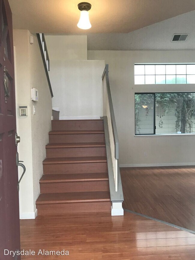 Foto del edificio - 3 br, 2.5 bath House - 1019 Foster Street