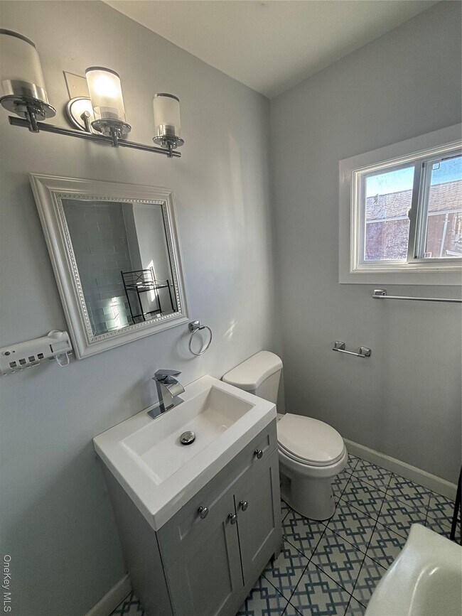 Foto del edificio - 132-30 Cross Bay Blvd