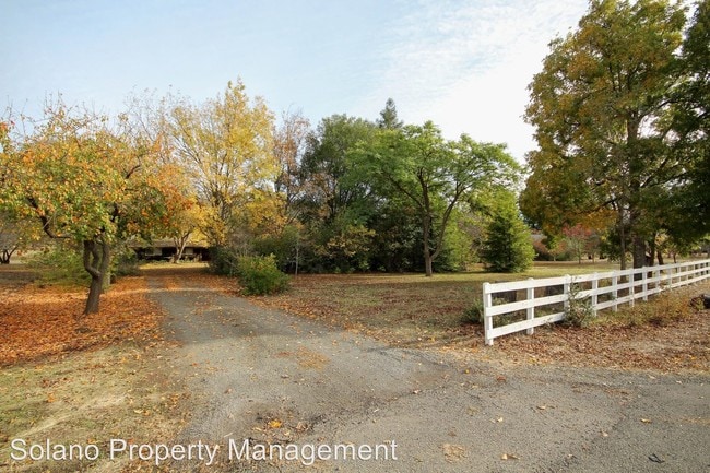 Building Photo - 6202 Pleasants Valley Rd