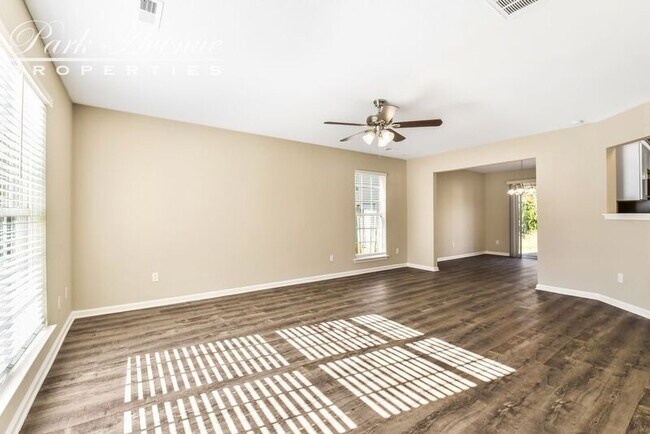 Building Photo - 1220 Hunter Forest Ct