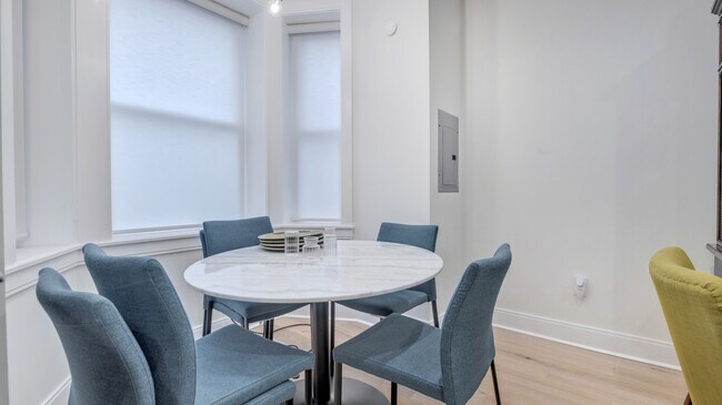 Foto del edificio - 1215 Rhode Island Ave NW