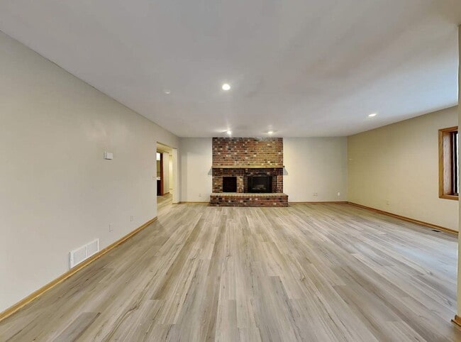 Building Photo - 1934 Oakland Rd