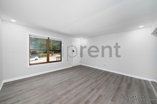 Foto del edificio - 575 Springwood Dr