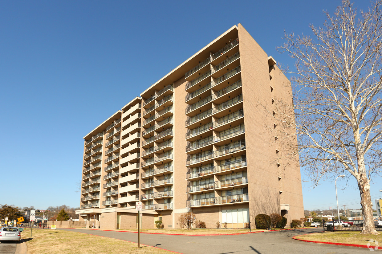 Maple Place Apartments in North Little Rock, AR