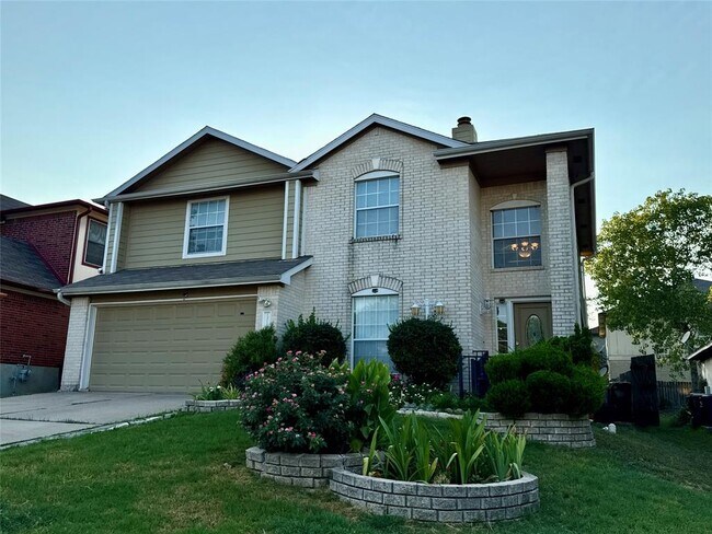 Building Photo - 13720 Greinert Dr