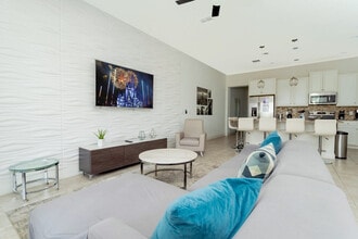 Building Photo - 178 Captiva Dr