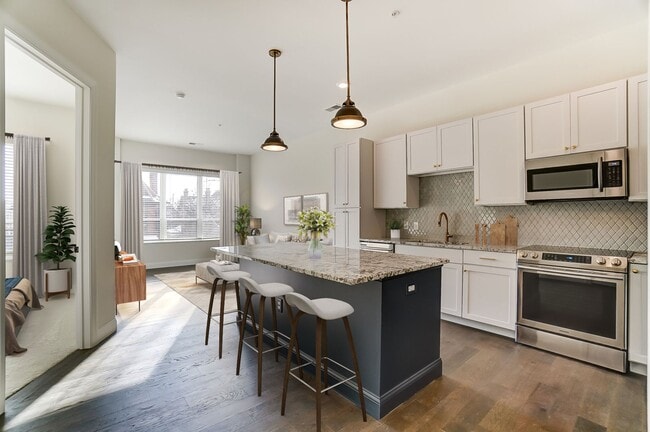 Interior Photo - Luxury Living in the Short North!