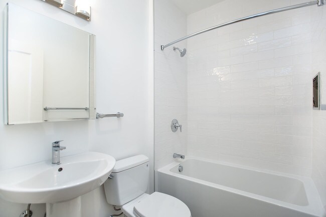 Building Photo - 390 29th Ave