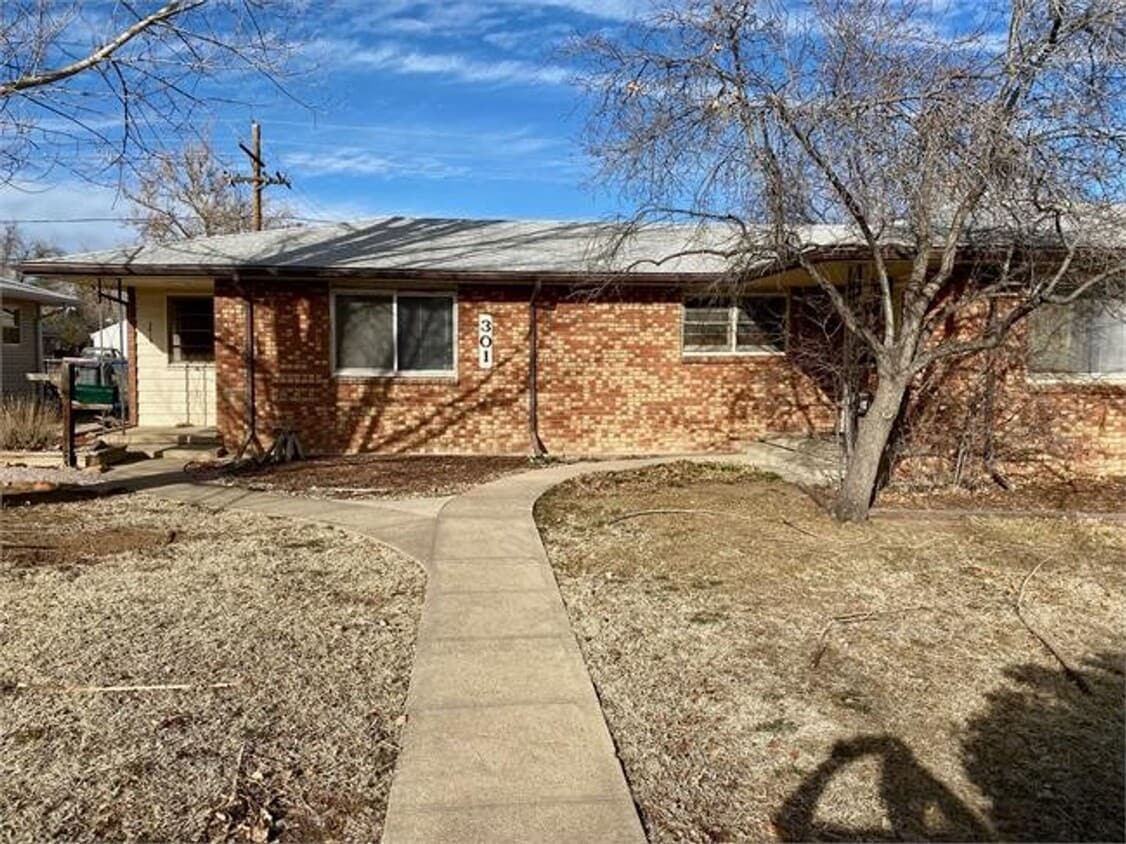 Foto principal - Charming 2 bedroom / 1 bath duplex for ren...