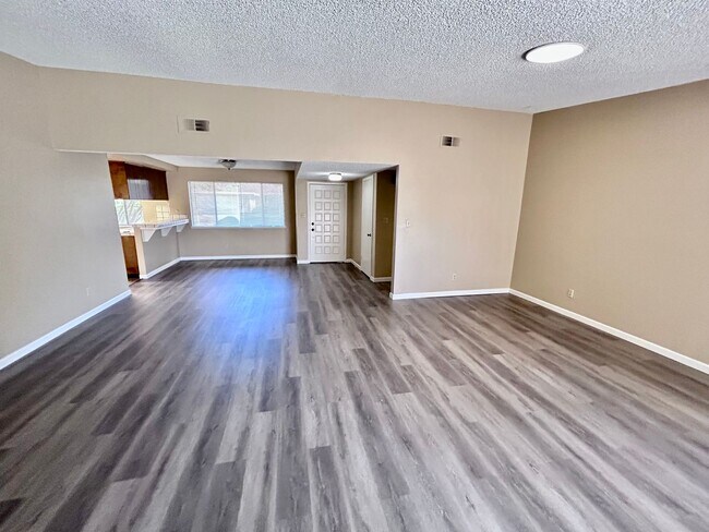 Building Photo - 69 Parkshore Cir
