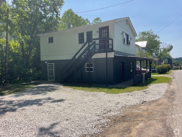 Building Photo - 223 Edgington Ln