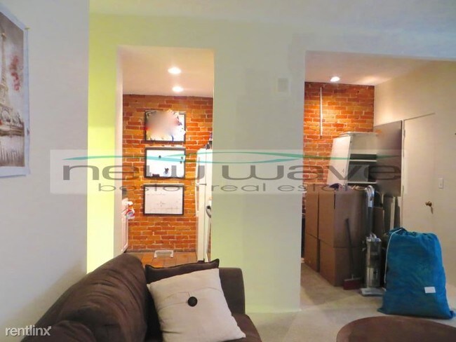 Building Photo - 1 br, 1 bath  - 32 Saint Germain St