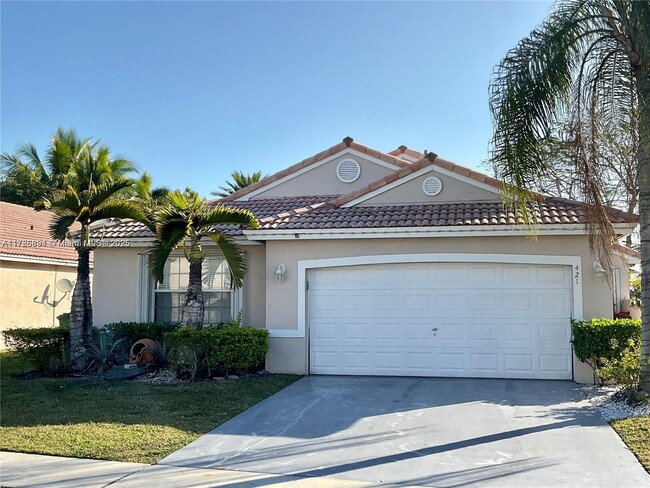 Foto del edificio - 421 SW 195th Ave