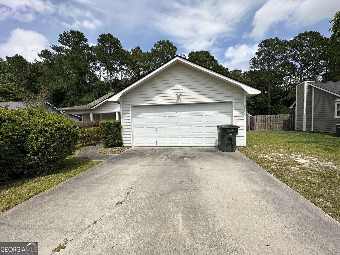 202 Lake Wisteria Dr  