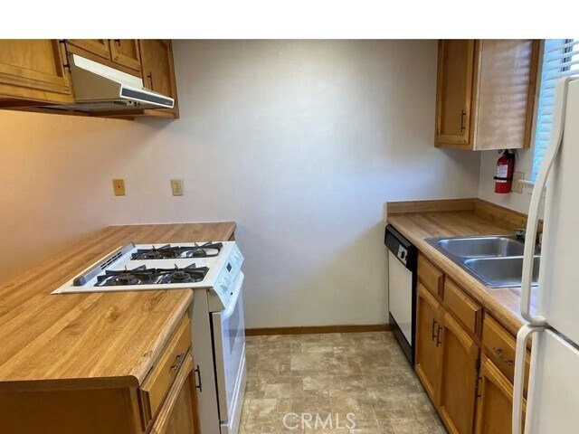 Foto del edificio - 1036 Baden Ave