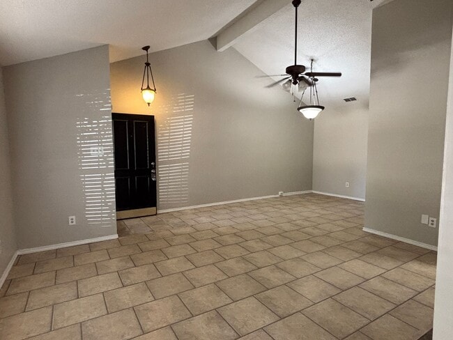 Building Photo - 104 Glade Shadow Dr