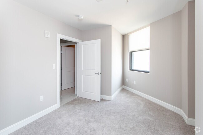 2BR, 2BA - 1,379 SF - Tower No. 79 - LeVeque Tower