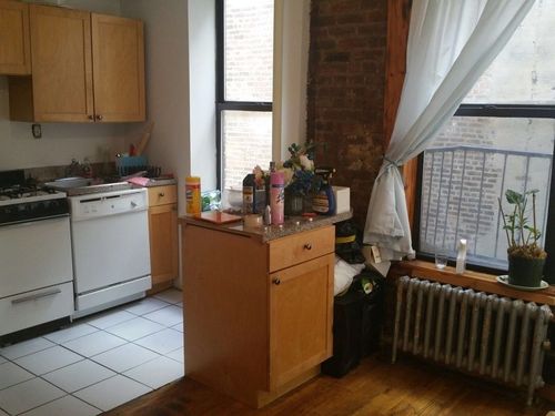 Foto del edificio - 204 E 7th St