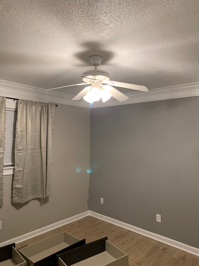 Foto del edificio - 4714 Metro Park Ln