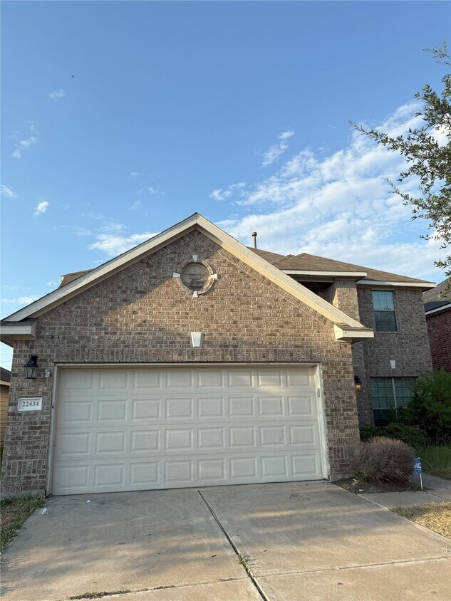 Foto principal - 22434 Albee Dr