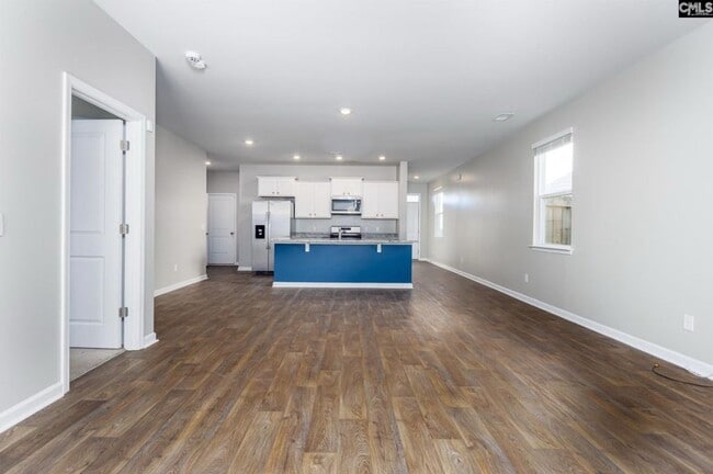 Building Photo - 833 Kirby Ct
