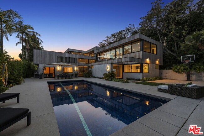 Building Photo - 3254 Hutton Dr
