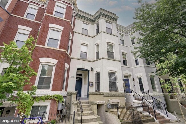 Building Photo - 2827 11th St NW