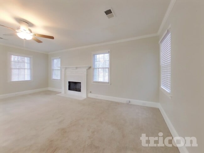 Foto del edificio - 100 Legend Creek Ln