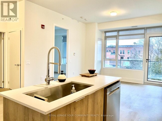 Building Photo - 495 Logan Ave