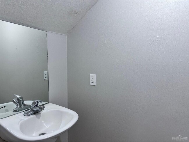 Foto del edificio - 1613 Phoenix St