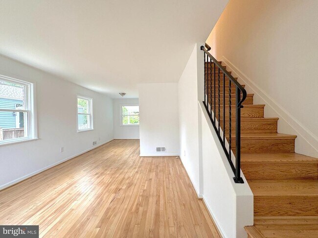 Foto del edificio - 5700 Fenwick Dr