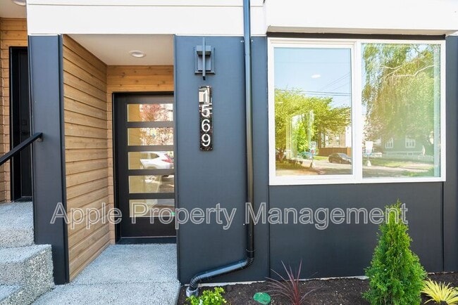 Photo - 1569 NW 63rd St House