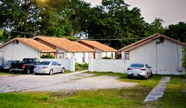 Building Photo - 9927 Byrnes Rd