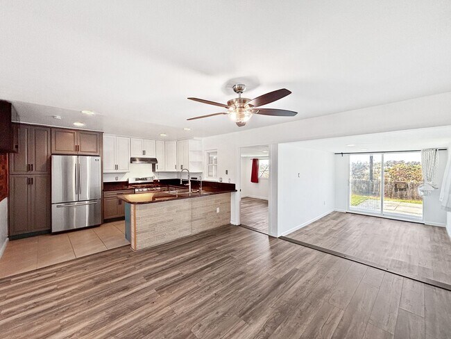 Foto del edificio - Contemporary 3BD/2BA House in Lemon Grove ...