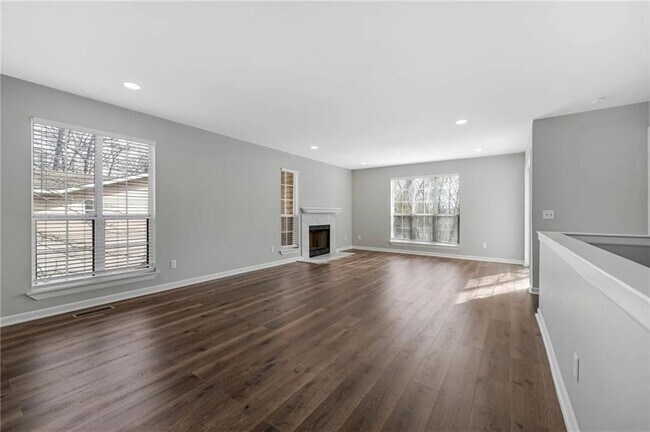 Foto del edificio - 3215 Cardinal Creek Cir