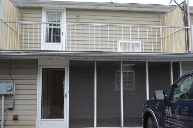 Photo - Unique Triplex Townhome