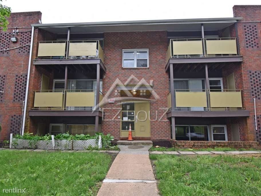 Primary Photo - 2 br, 1 bath Apartment - 4911 Frederick Ave,F