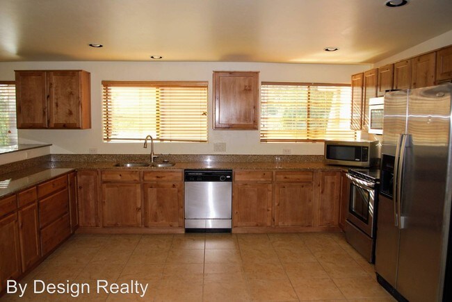 Building Photo - 6 br, 3 bath House - 3752 N Tres Lomas Place